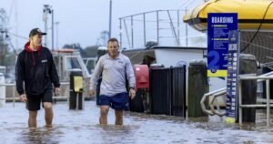 Al menos tres muertos y un desaparecido por las inundaciones récord en el este de Australia - La Prensa Gráfica