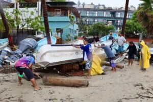 Huracán Erick EN VIVO: Trayectoria en México HOY 19 junio 2025