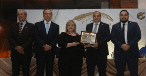 Industrias Mike Mike es galardonada con la Palma de Oro 2025 - La Prensa Gráfica