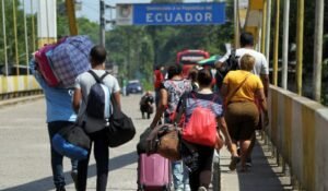 Más de 440.000 venezolanos viven en Ecuador: 60% está sin documentos