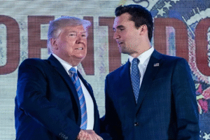 Asesinan a joven activista conservador, Charlie Kirk, en Estados Unidos