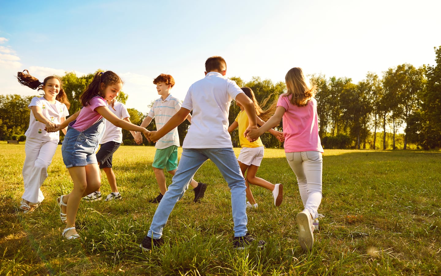 Infancia en crisis: cómo la tecnología reemplazó bicicletas, juegos en los árboles y amigos de carne y hueso