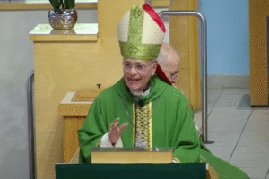 Monseñor Báez arremete contra el populismo en homilía