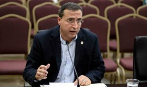 “Se le retiró la confianza”: renuncia el director ejecutivo del CRIM