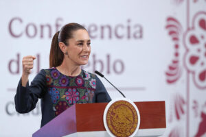 Sheinbaum pide precaución a mexicanos en EU en festejo de 'El Grito'