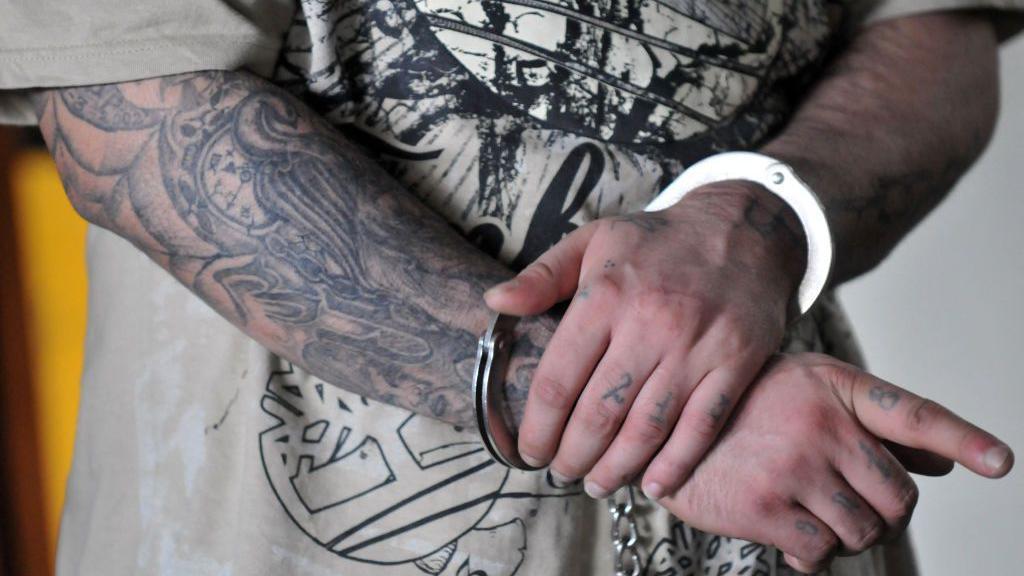 Guatemala refuerza vigilancia en fronteras con Honduras y México tras la fuga de 20 presos del Barrio 18 “de alta peligrosidad”
