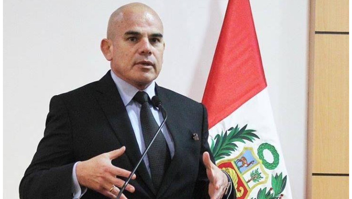 Nombran a Ernesto Álvarez como primer ministro en Perú