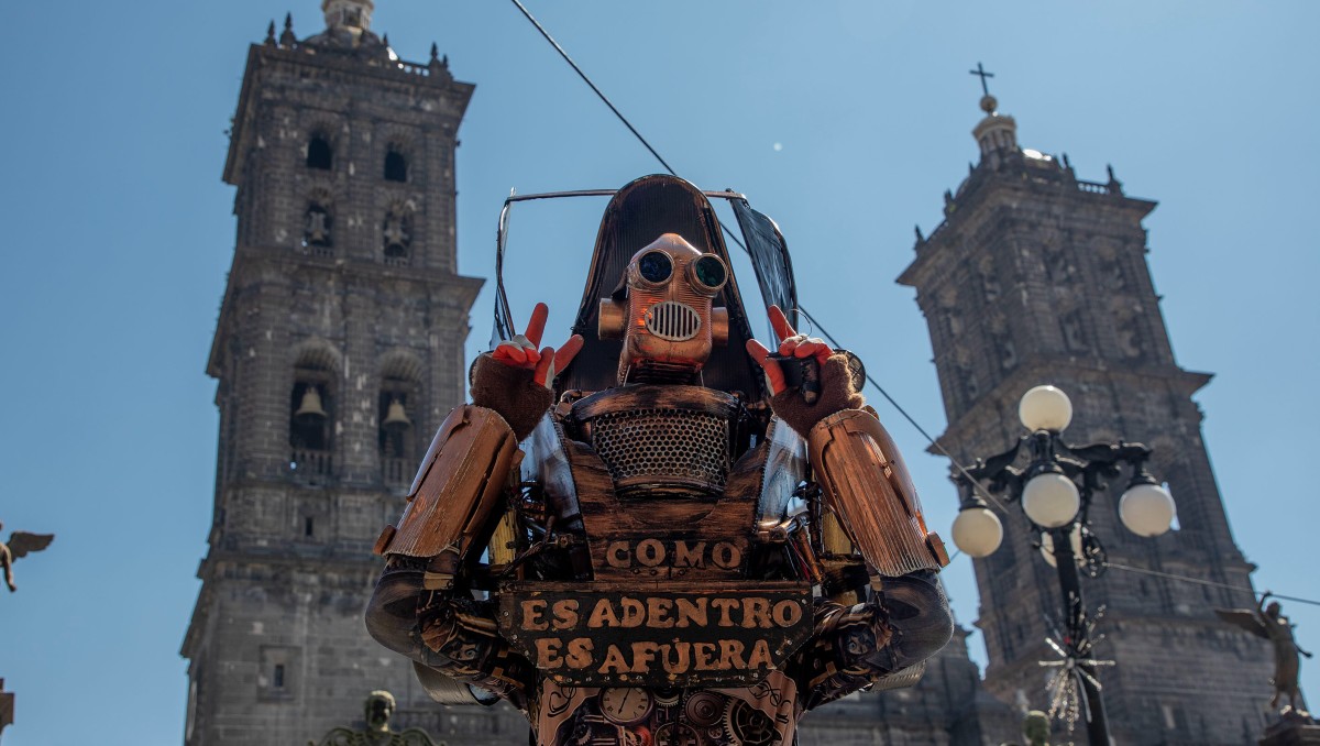 Abimael, un artista urbano, se vuelve Transformer en Puebla