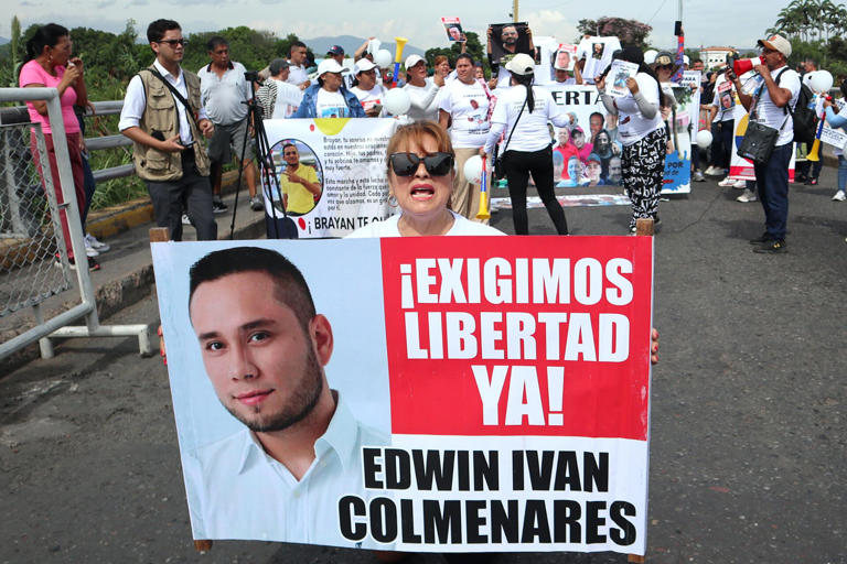 Viceministro se comprometió a interceder hasta lograr la libertad de los colombianos que están detenidos en Venezuela