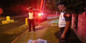 Ataques armados: una mujer muere en la zona 11 y cuatro personas resultan heridas en Mixco