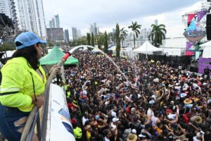 Culecos en la cinta costera: alcalde Mayer Mizrachi preside el Festival Carnavalístico el domingo de carnaval