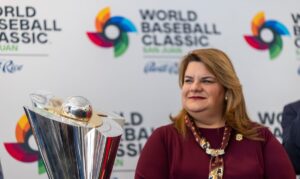 Gobernadora de Puerto Rico se reúne con Carlos Beltrán y la Federación de Béisbol