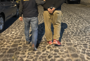 Hombre habría robado vehículo y fue descubierto al ofrecerlo en Q65 mil en plataforma digital