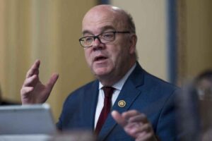 Jim McGovern, nueva legislación para levantar bloqueo de EEUU a Cuba